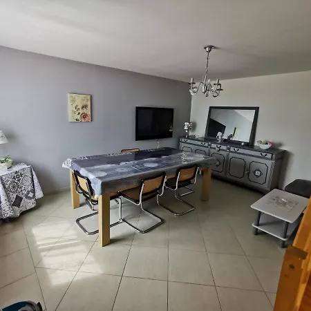 度假居 Logis De Reuneubeul