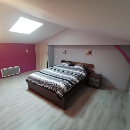 Feriehus Logis De Reuneubeul Les Peintures