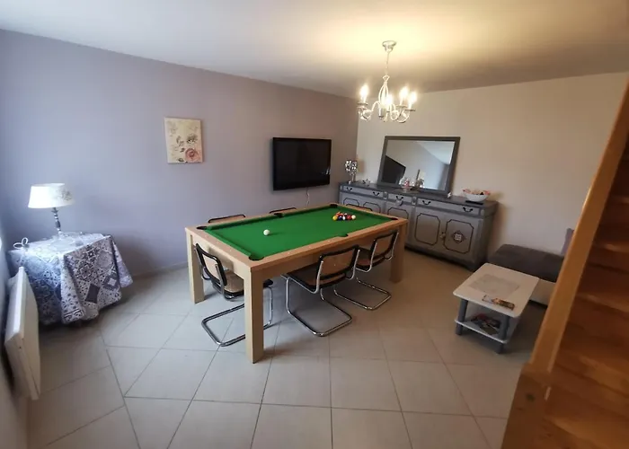 Logis De Reuneubeul Casa vacanze Les Peintures